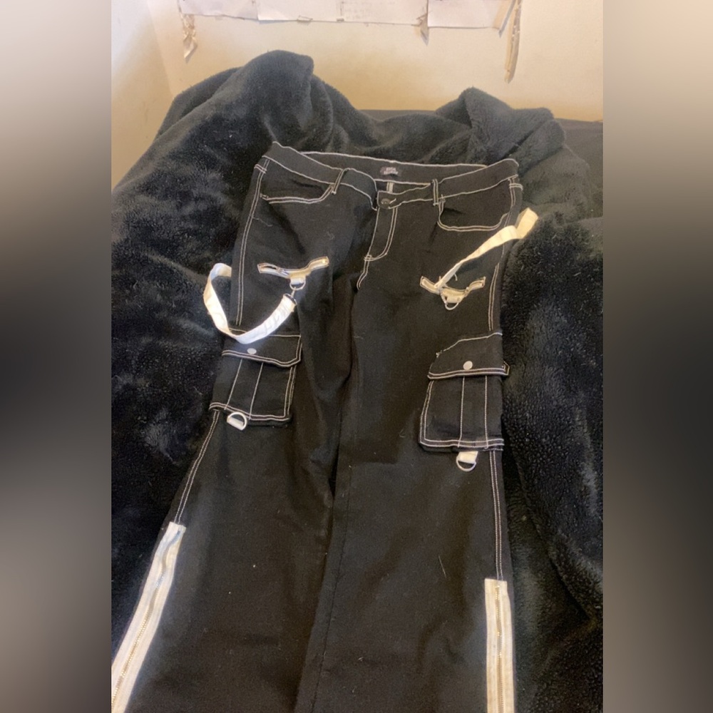 Hot Topic Black Cargo Grommet Jeans with White Stitching